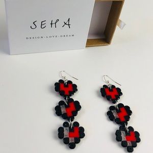 Super cute handmade hearts earrings